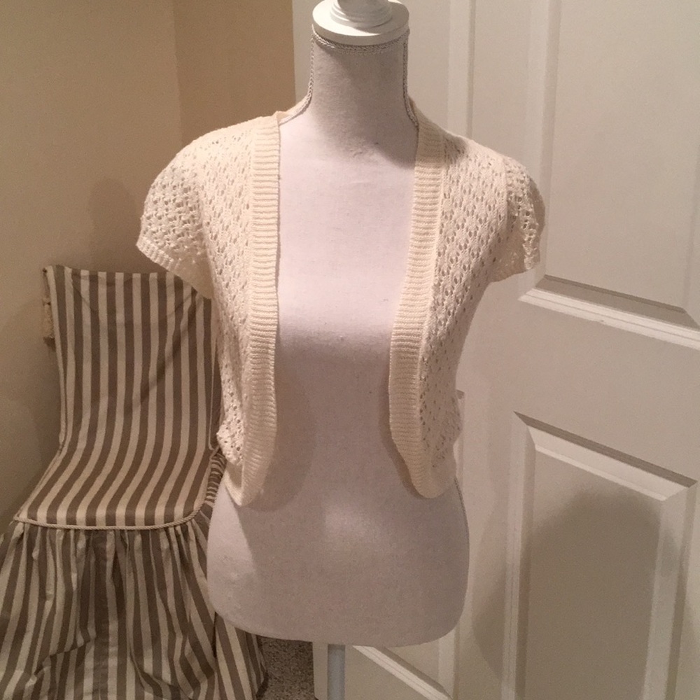 Ivory Shrug